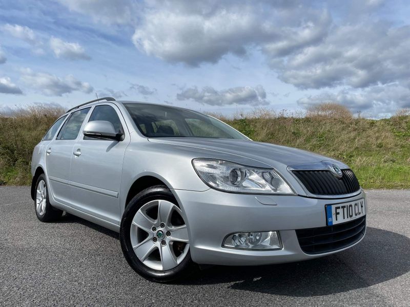 SKODA Octavia 2010 (10 reg)  1.9 TDI Elegance DSG Euro 4 5dr FT10 CLY
